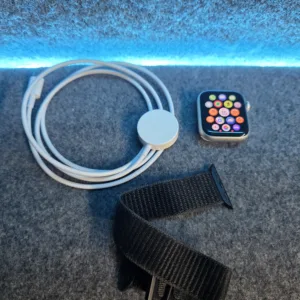 #59W7 - Apple Watch SE2